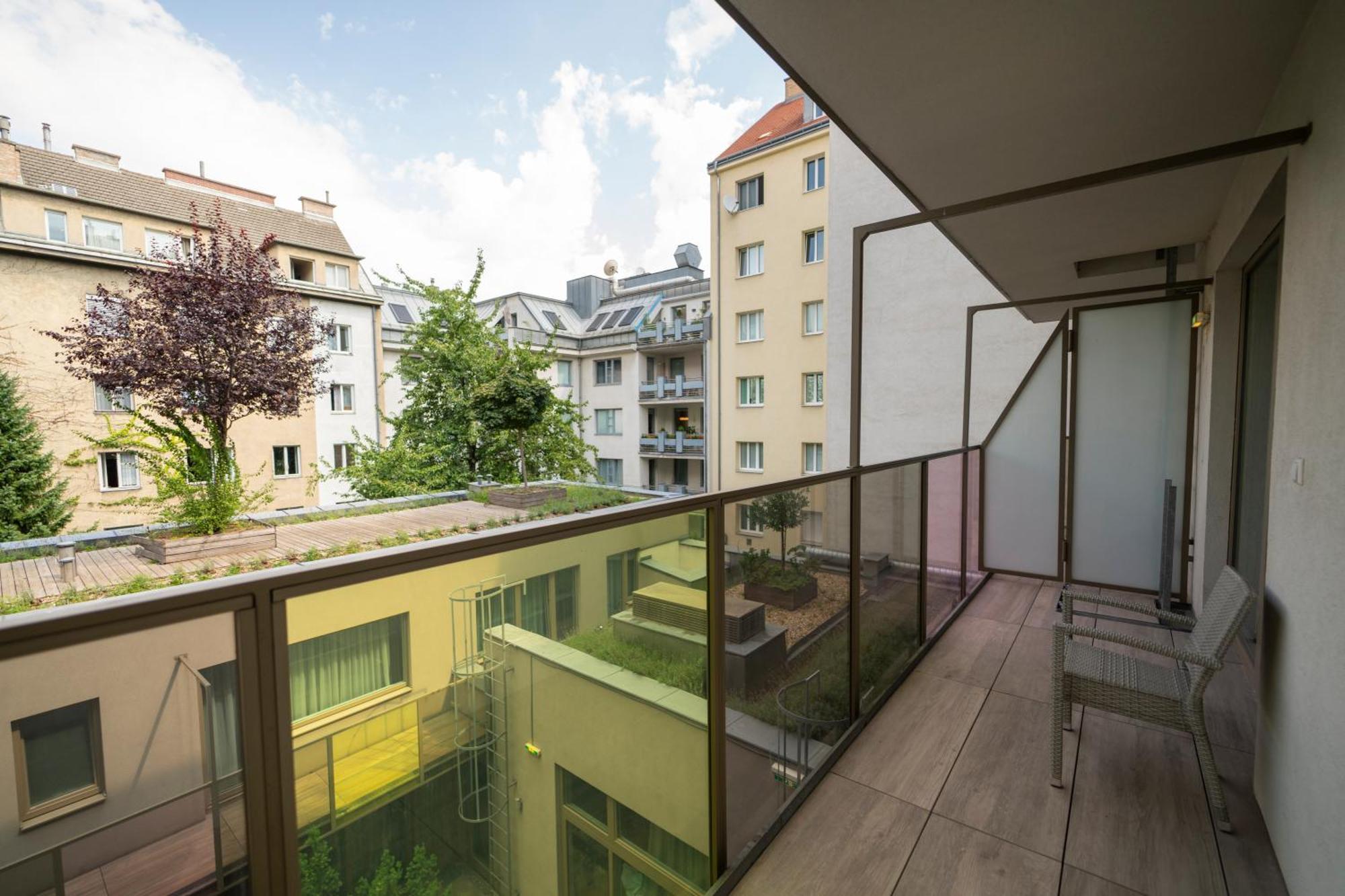 Pakat Suites Hotel Vienna Luaran gambar